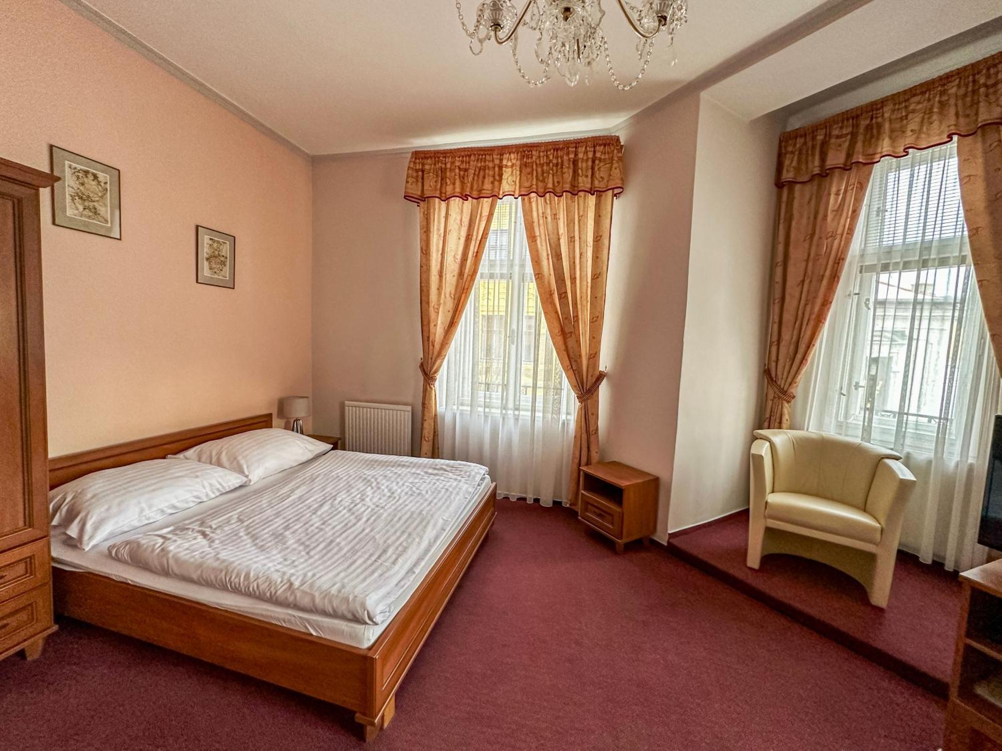Hotel Ruzek Hranice  Kültér fotó