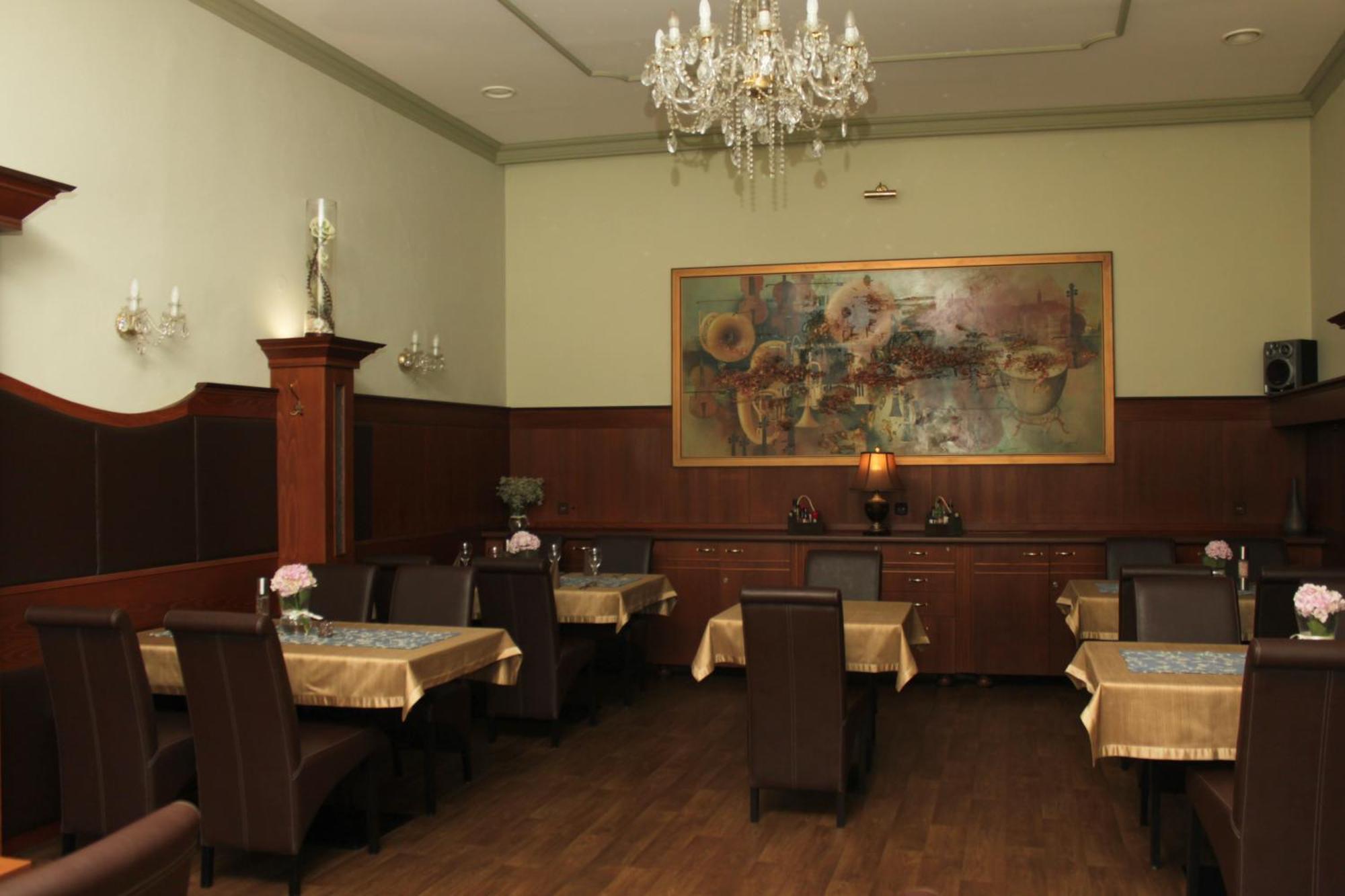 Hotel Ruzek Hranice  Kültér fotó
