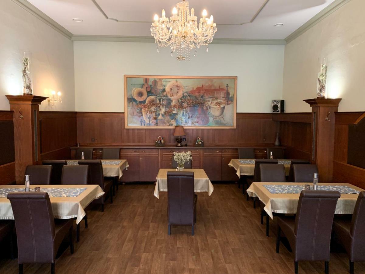 Hotel Ruzek Hranice  Kültér fotó